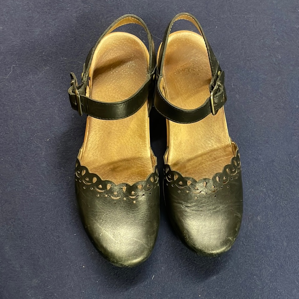 DANSKO Black Mary Jane Clog w/ patterned edge- Women’s size 8.5-9 (EU 39)